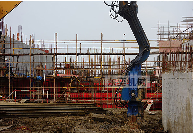 最新打樁工人招聘，行業(yè)現(xiàn)狀透視與各方觀點(diǎn)探討，個人立場表達(dá)