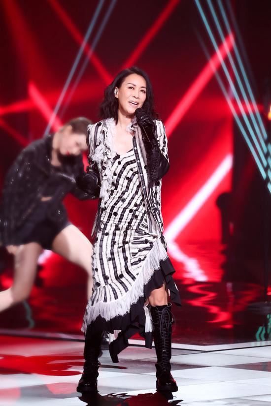 那英新歌，學(xué)習(xí)之旅的自信旋律，變化中的成就與旋律