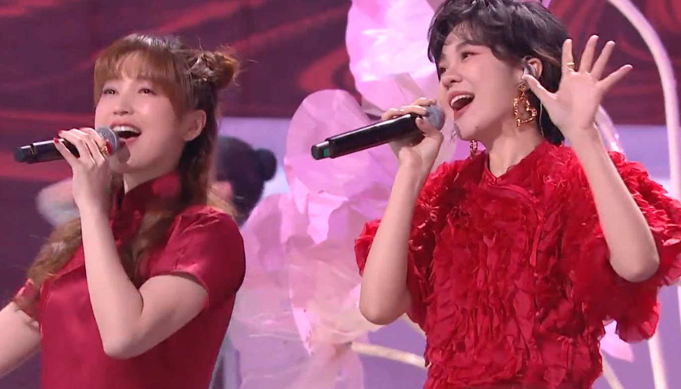 何炅最新照片，自然之旅的心靈探索，尋找平和寧靜的旅程