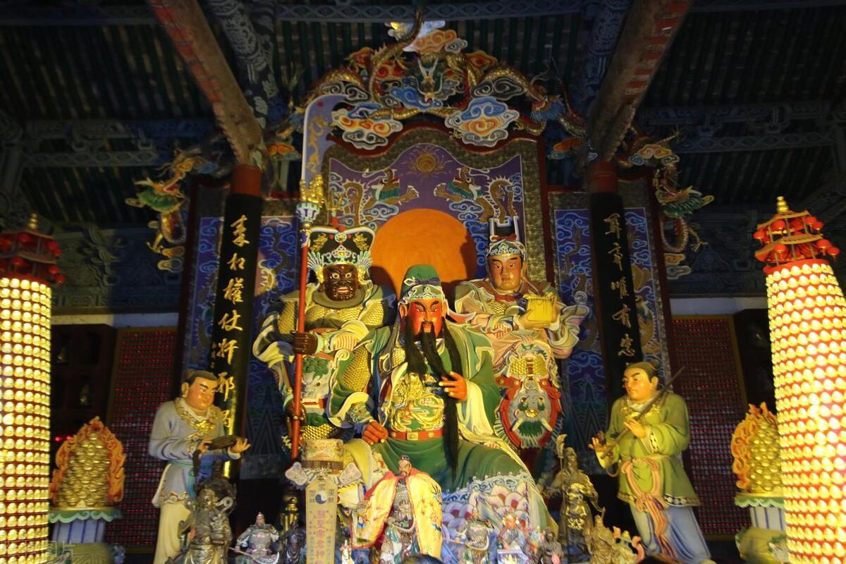 師尊人中講道最新,師尊人中講道最新，小巷深處的特色小店探秘