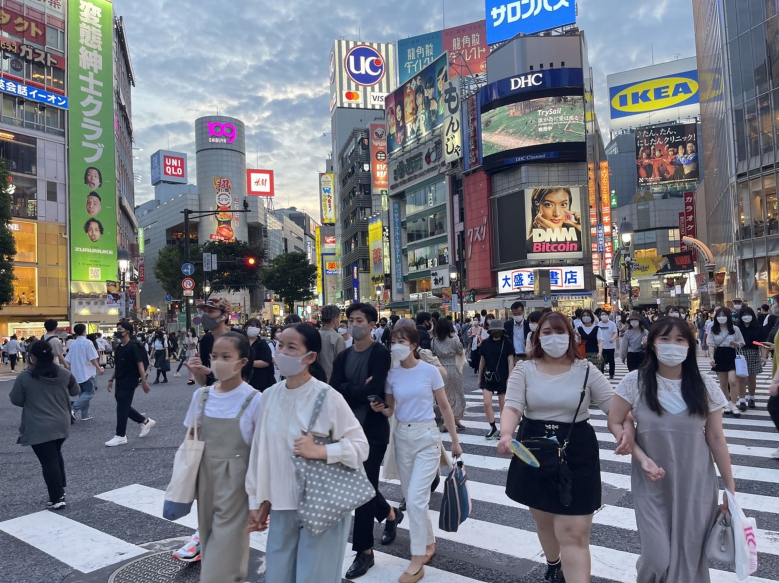 揭秘最新東京風(fēng)情，探索城市魅力大揭秘 ????