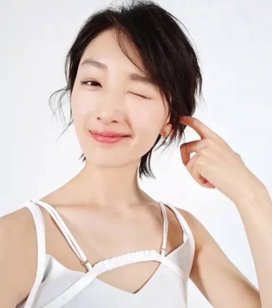 多元審美時(shí)代下的獨(dú)特魅力，小眼睛明星的魅力風(fēng)采