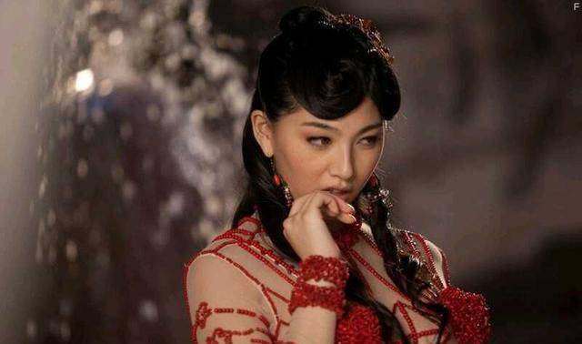肉蒲團(tuán)女演員的勵(lì)志之旅，變化、自信與成就感的探索