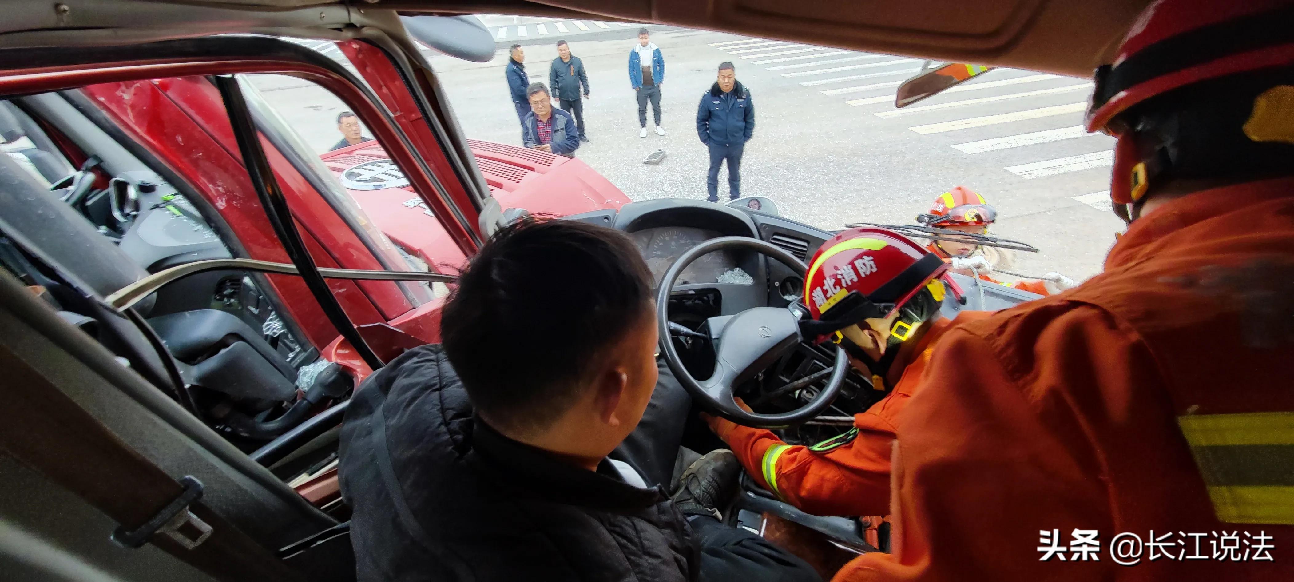 震撼！蘄春再現(xiàn)車禍悲劇，警鐘長鳴——2025最新車禍新聞