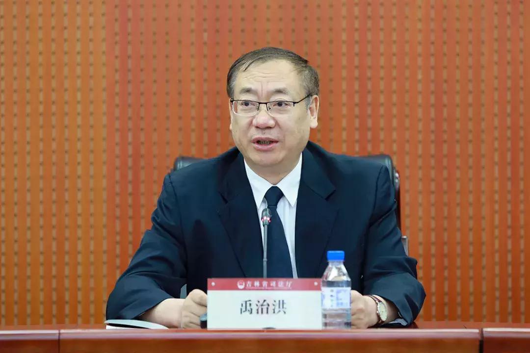 最新視頻廳，友情放映與家的溫馨時光