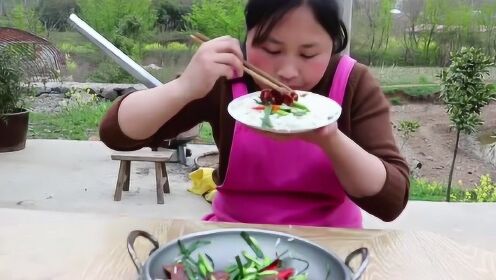 胖妹的自然美食之旅，探索自然美景下的最新烹飪體驗